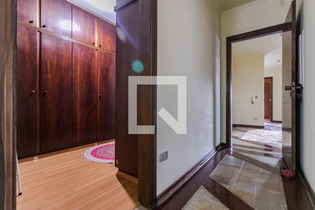 Casa para alugar com 600m², 4 quartos e 4 vagas Casa para alugar com 600m², 4 quartos e 4 vagasCloset - Quarto 4 - Suíte