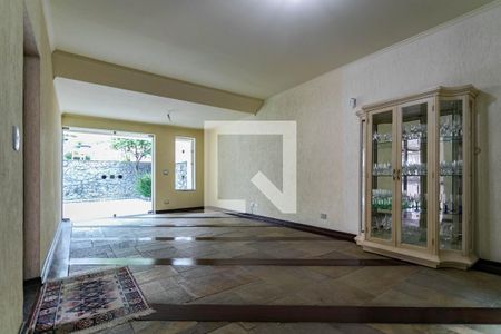 Casa para alugar com 600m², 4 quartos e 4 vagas Casa para alugar com 600m², 4 quartos e 4 vagasSala de Jantar