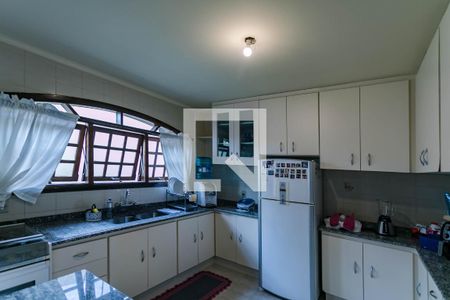 Casa para alugar com 600m², 4 quartos e 4 vagas Casa para alugar com 600m², 4 quartos e 4 vagasCozinha