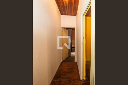 Casa à venda com 120m², 4 quartos e 2 vagasCorredor