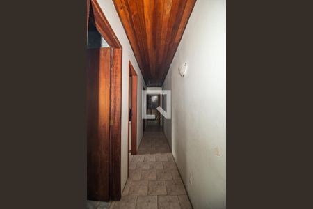 Casa à venda com 120m², 4 quartos e 2 vagasCorredor