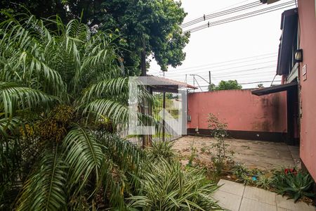 Casa à venda com 120m², 4 quartos e 2 vagasFachada