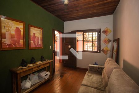 Sala de casa à venda com 4 quartos, 120m² em Nonoai, Porto Alegre