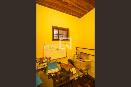 Casa à venda com 120m², 4 quartos e 2 vagasEscritório