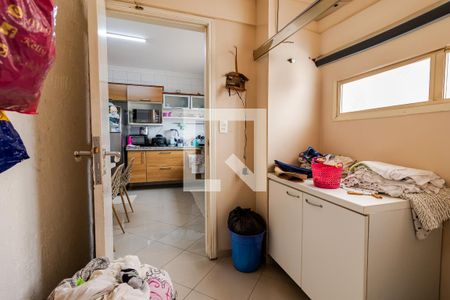 Apartamento à venda com 125m², 4 quartos e 2 vagas Apartamento à venda com 125m², 4 quartos e 2 vagasÁrea de Serviço