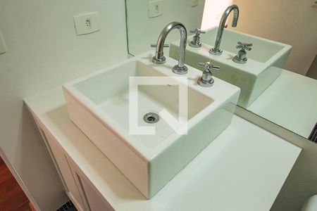 Casa de condomínio à venda com 100m², 1 quarto e 1 vagaSuíte - Banheiro