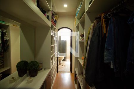 Casa à venda com 125m², 3 quartos e 2 vagas Casa à venda com 125m², 3 quartos e 2 vagasCloset