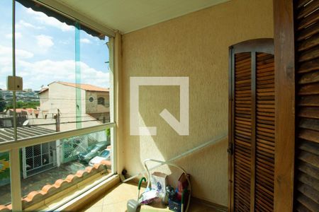 Casa à venda com 125m², 3 quartos e 2 vagas Casa à venda com 125m², 3 quartos e 2 vagasVaranda