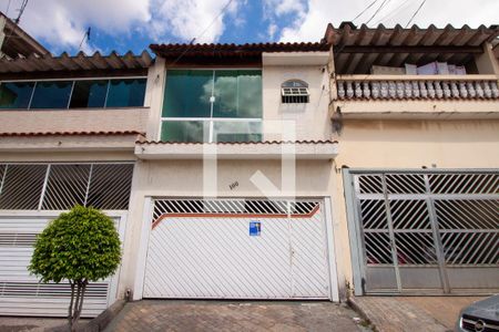 Casa à venda com 125m², 3 quartos e 2 vagas Casa à venda com 125m², 3 quartos e 2 vagasFachada