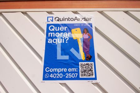 Casa à venda com 125m², 3 quartos e 2 vagas Casa à venda com 125m², 3 quartos e 2 vagasFachada