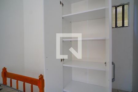 Quarto - armário  de kitnet/studio para alugar com 1 quarto, 15m² em Trindade, Florianópolis
