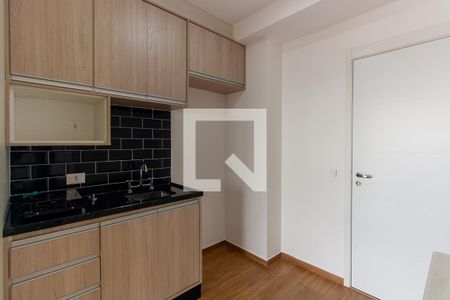 Sala/Cozinha de apartamento para alugar com 1 quarto, 28m² em Vila Independência, São Paulo