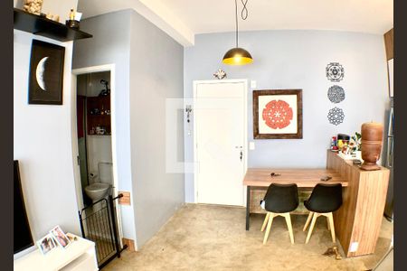 Apartamento para alugar com 83m², 2 quartos e 1 vaga Apartamento para alugar com 83m², 2 quartos e 1 vagaSala
