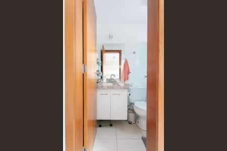 Banheiro da Suíte de apartamento para alugar com 3 quartos, 73m² em Ouro Preto, Belo Horizonte