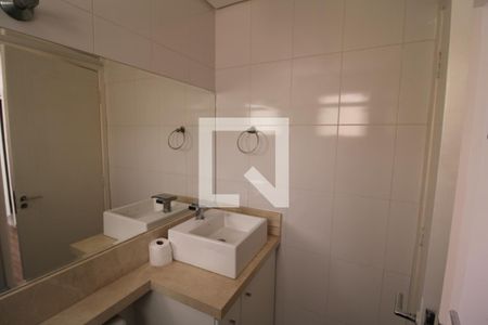 Casa à venda com 200m², 3 quartos e 3 vagasQuarto 2 - Banheiro