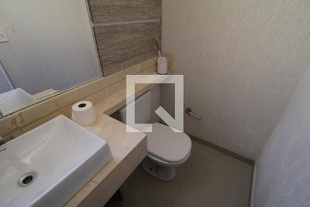 Casa à venda com 200m², 3 quartos e 3 vagasÁrea de Serviço - Lavabo