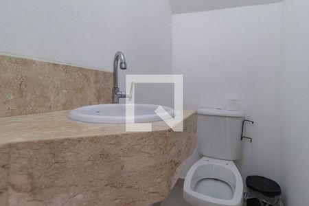 Lavabo de casa de condomínio para alugar com 2 quartos, 61m² em Quitaúna, Osasco