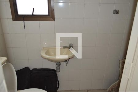 Apartamento à venda com 135m², 3 quartos e 2 vagasBanheiro de Serviço