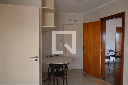 Apartamento à venda com 135m², 3 quartos e 2 vagasCozinha