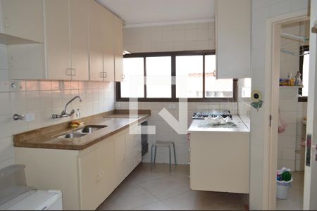 Apartamento à venda com 135m², 3 quartos e 2 vagasCozinha