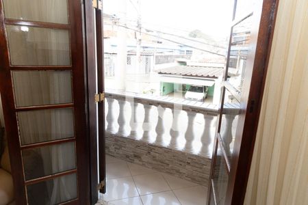 Varanda de casa à venda com 5 quartos, 150m² em Vila Rosalia, Guarulhos
