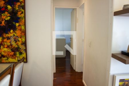 Apartamento para alugar com 99m², 2 quartos e 1 vagaCorredor
