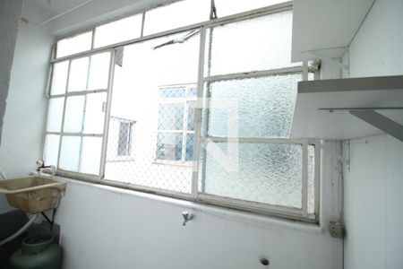 Apartamento à venda com 74m², 2 quartos e sem vagaDetalhe da área de serviço