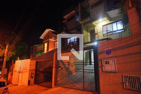 Casa para alugar com 215m², 3 quartos e 2 vagas Casa para alugar com 215m², 3 quartos e 2 vagasFachada