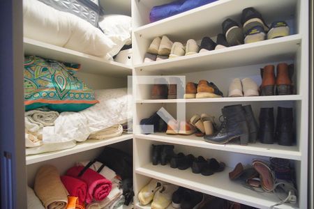 Casa para alugar com 215m², 3 quartos e 2 vagas Casa para alugar com 215m², 3 quartos e 2 vagassapateira da suite