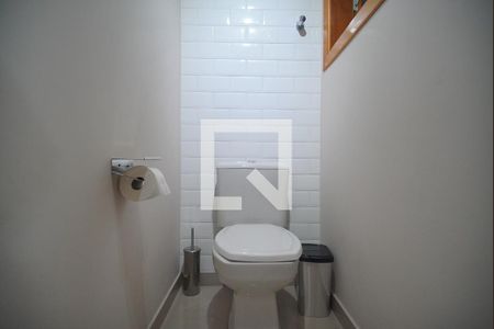 Casa para alugar com 215m², 3 quartos e 2 vagas Casa para alugar com 215m², 3 quartos e 2 vagasLavabo