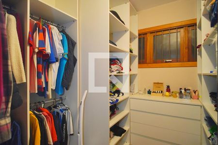 Casa para alugar com 215m², 3 quartos e 2 vagas Casa para alugar com 215m², 3 quartos e 2 vagasCloset da suíte