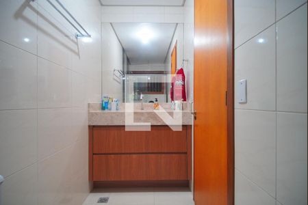 Casa para alugar com 215m², 3 quartos e 2 vagas Casa para alugar com 215m², 3 quartos e 2 vagasBanheiro da Suíte
