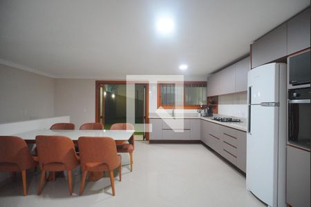 Casa para alugar com 215m², 3 quartos e 2 vagas Casa para alugar com 215m², 3 quartos e 2 vagasCozinha