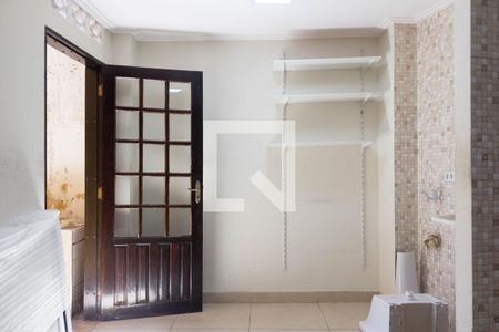 Casa à venda com 111m², 3 quartos e 2 vagasCozinha e Área de Serviço