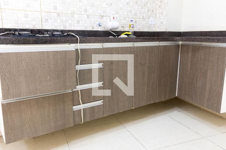 Casa à venda com 111m², 3 quartos e 2 vagasCozinha - Armários