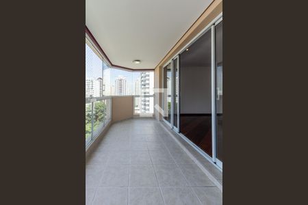 Varanda  de apartamento à venda com 3 quartos, 142m² em Moema, São Paulo