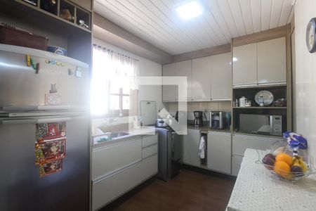 Casa à venda com 95m², 3 quartos e 2 vagas Casa à venda com 95m², 3 quartos e 2 vagasCozinha