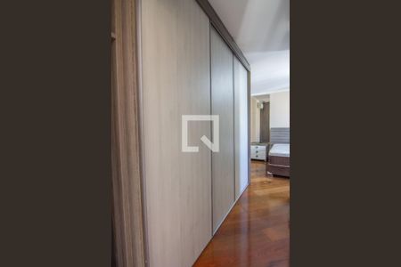 Apartamento à venda com 222m², 3 quartos e 4 vagasCloset da suíte 1