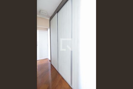 Apartamento à venda com 222m², 3 quartos e 4 vagasCloset da suíte 1