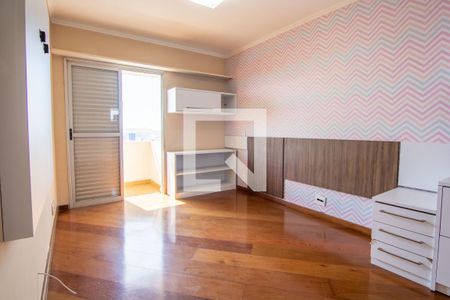 Apartamento à venda com 222m², 3 quartos e 4 vagasQuarto 2 - Suíte