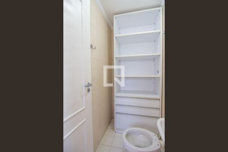 Apartamento à venda com 222m², 3 quartos e 4 vagasBanheiro de serviço