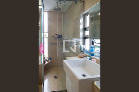 Apartamento à venda com 200m², 3 quartos e 2 vagas Apartamento à venda com 200m², 3 quartos e 2 vagasBanheiro 2