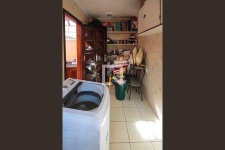 Casa à venda com 200m², 3 quartos e 3 vagasÁrea de serviço 