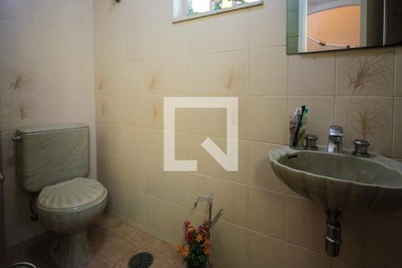 Casa à venda com 200m², 3 quartos e 3 vagasLavabo 