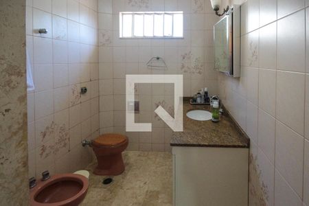 Casa à venda com 200m², 3 quartos e 3 vagasBanheiro Social 