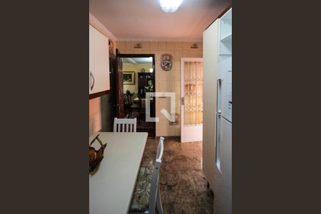 Casa à venda com 200m², 3 quartos e 3 vagasCozinha 