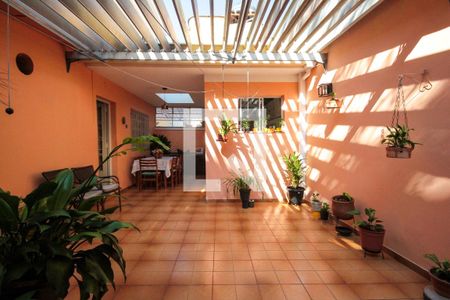 Casa à venda com 200m², 3 quartos e 3 vagasÁrea externa 