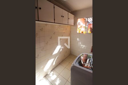 Casa à venda com 200m², 3 quartos e 3 vagasÁrea de serviço 