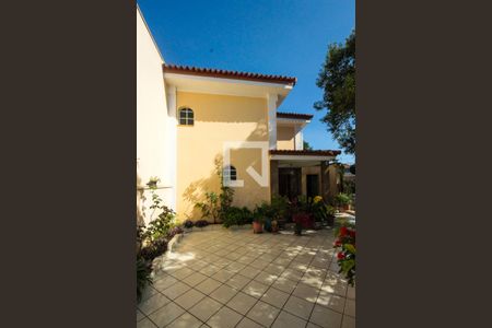 Casa à venda com 200m², 3 quartos e 3 vagasÁrea externa 