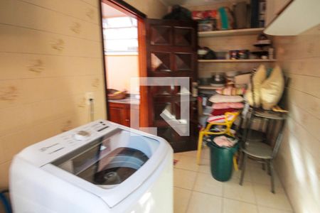 Casa à venda com 200m², 3 quartos e 3 vagasÁrea de serviço 